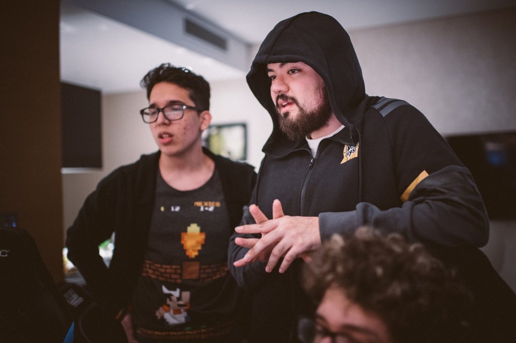 League of legends a la latinoamericana&nbsp;#FuimosLAN